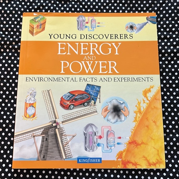Two Kingfisher Young Discoverers Books; Energy & Power; Batteries, Bulbs & Wires - Picture 4 of 7